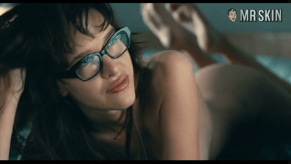 Sexy GIFs of Gals Wearing Glasses